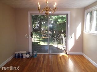 9 Cragmore Rd, Newton Upper Falls, MA 02464