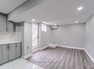 34 Saint Georges Pl #BASEMENT, Brampton, ON L6X4A3