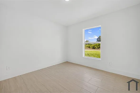 835 Palomino St E — Photo 18