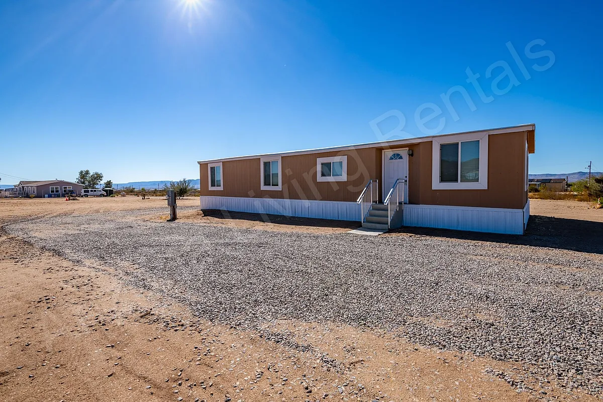 Building Photo - 3939 N Aztec Rd