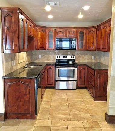 5th image of 1420 Woodfern Dr