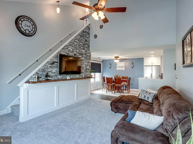 Quail Rd — Photo 14