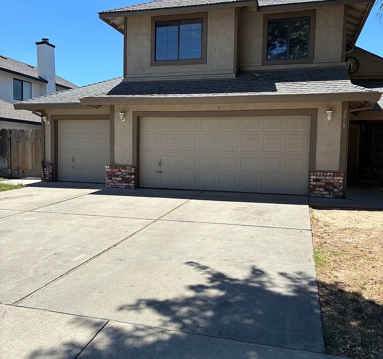1st image of 2814 Canyon Dr