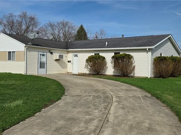 31 Albert St, Depew, NY 14043