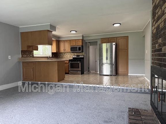 3rd image of 45299 Indian Creek Dr