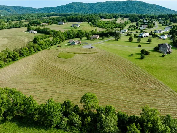 13 Dudley Creek Rd #13, Hardy, VA 24101