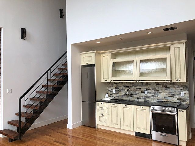1st image of 391 Woodbine St #2D