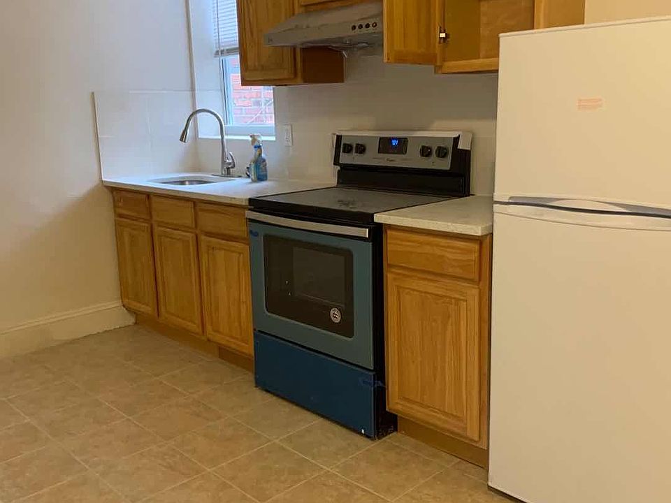 2nd image of 2328 S 8th St Floor 2