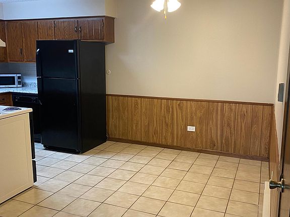 5th image of 11610 Blackhawk Ct APT 3
