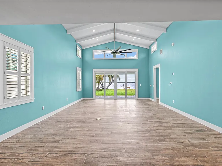 6323 Bayou Grande Blvd NE — Photo 16