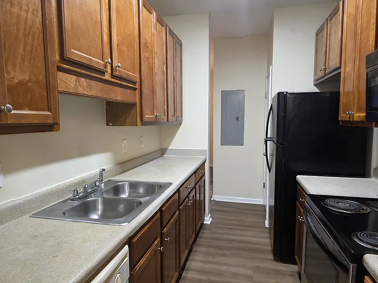 213 Shenandoah Dr — Photo 10