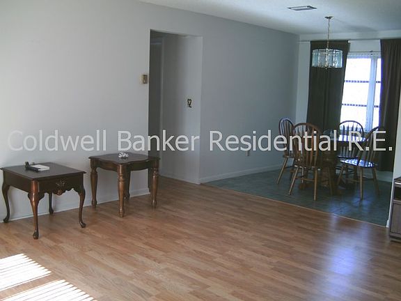 Living room  to dining room
