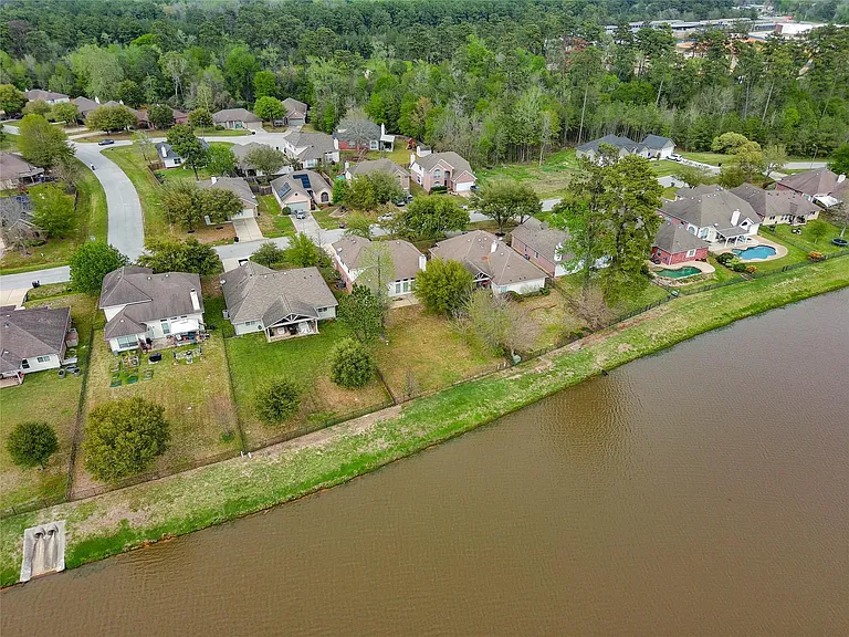 9219 E Lakeside Dr — Photo 2