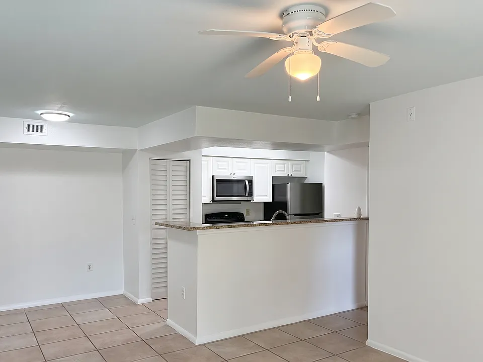 3028 Parkway Blvd #108