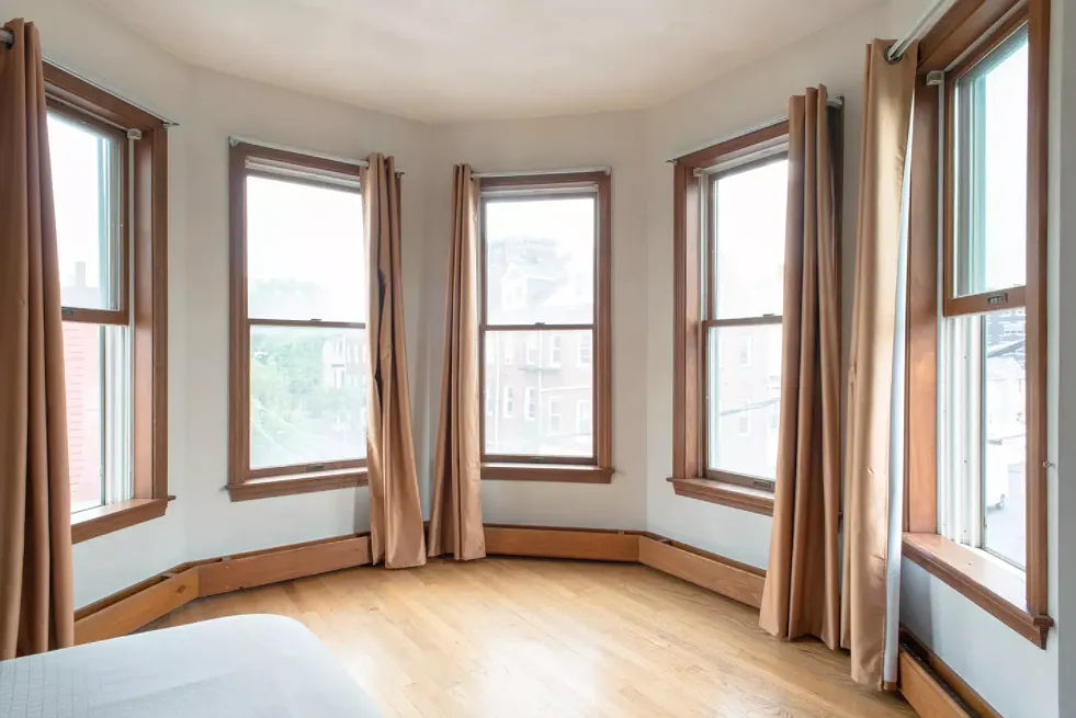 3 bed, 3000 sqft, $800 — Photo 1