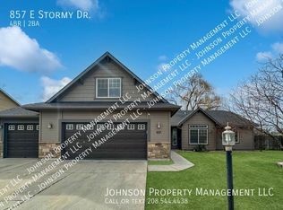 857 E Stormy Dr, Meridian, ID 83646