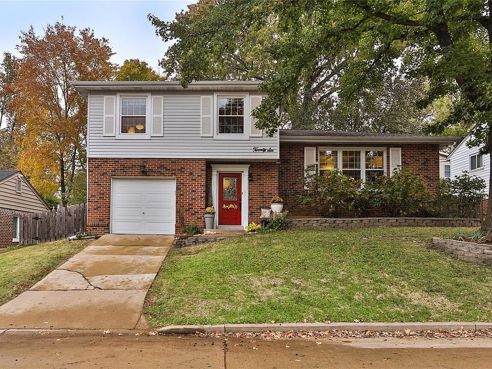 1st image of 26 Heatherbrook Ln
