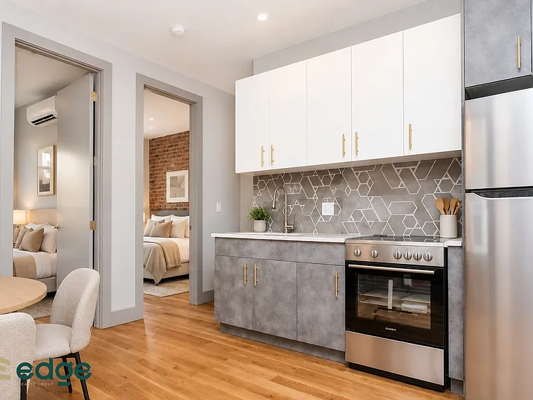 461 Saratoga Ave #2R — Photo 2