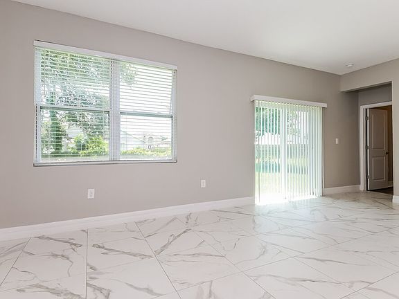 5th image of 569 Finch Ct