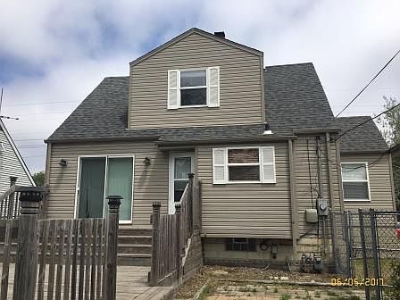 3rd image of 7140 Grand Ave