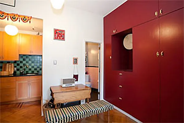 Sold by Warren Lewis Realty | media 17