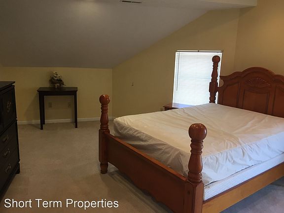 4th image of 3010 Shire Cir