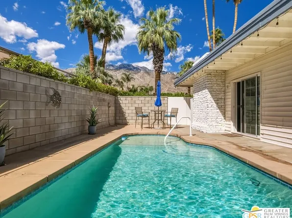 572 N Calle Marcus, Palm Springs, CA 92262