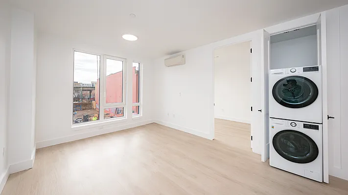 Rented by Nooklyn NYC LLC | media 9