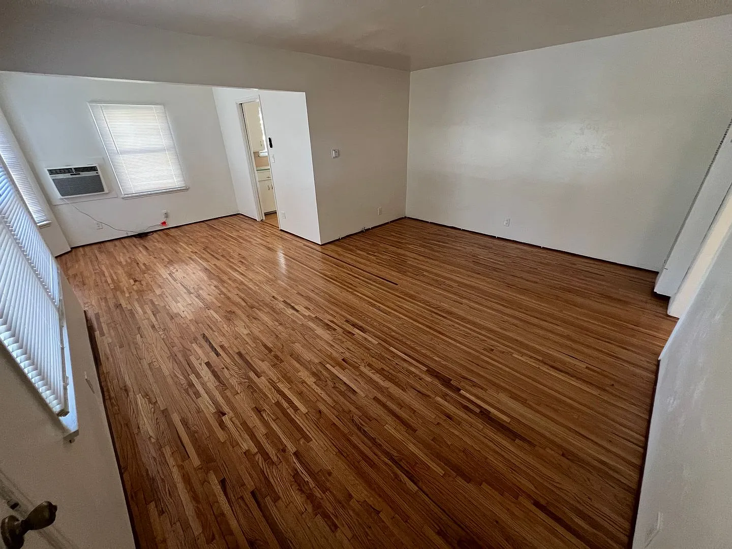 Now available! Charming 3-Bedroom Redlands Home with Included Gardener Service — Photo 2
