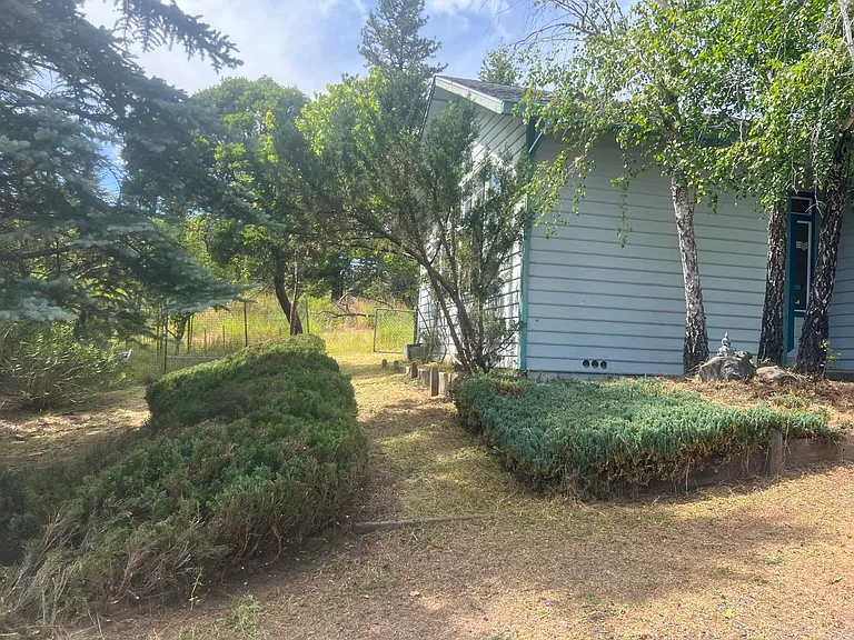 27540 Poppy Dr — Photo 22
