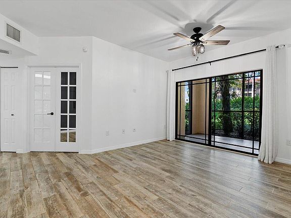 4th image of 3023 Alcazar Place #103