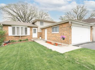 16021 Forest Ave, Oak Forest, IL 60452