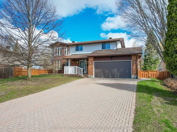 28 Labreche Dr, North Bay, ON P1A 3P5