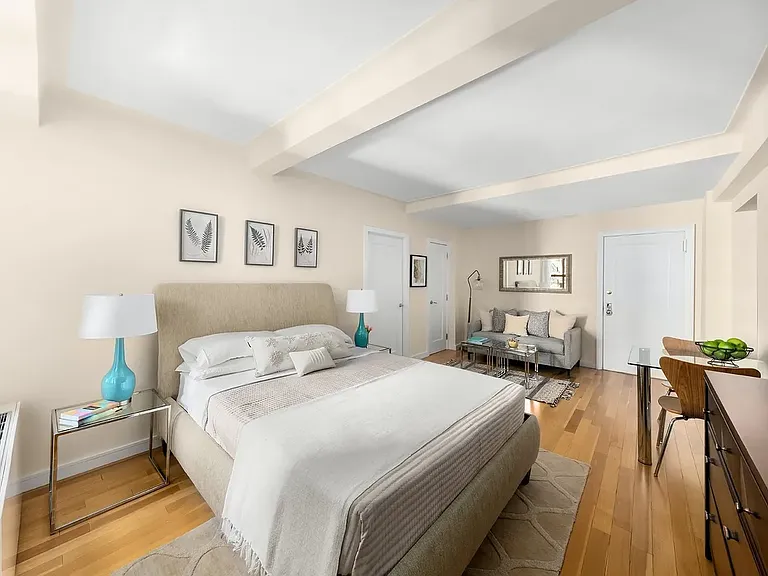 230 Riverside Dr #6F — Photo 4