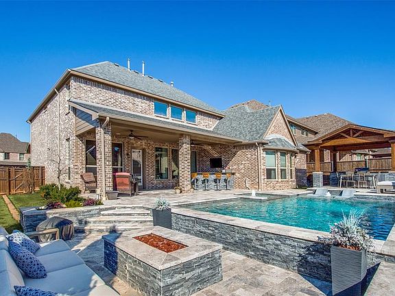 5th image of 300 Cypress Garden Dr