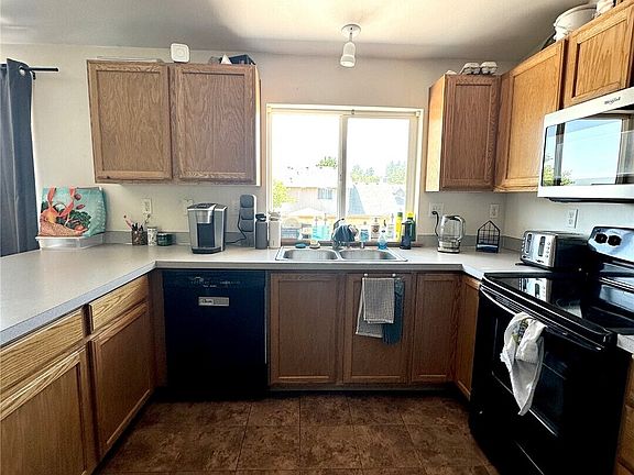 5th image of 17012 114th Avenue Ct E