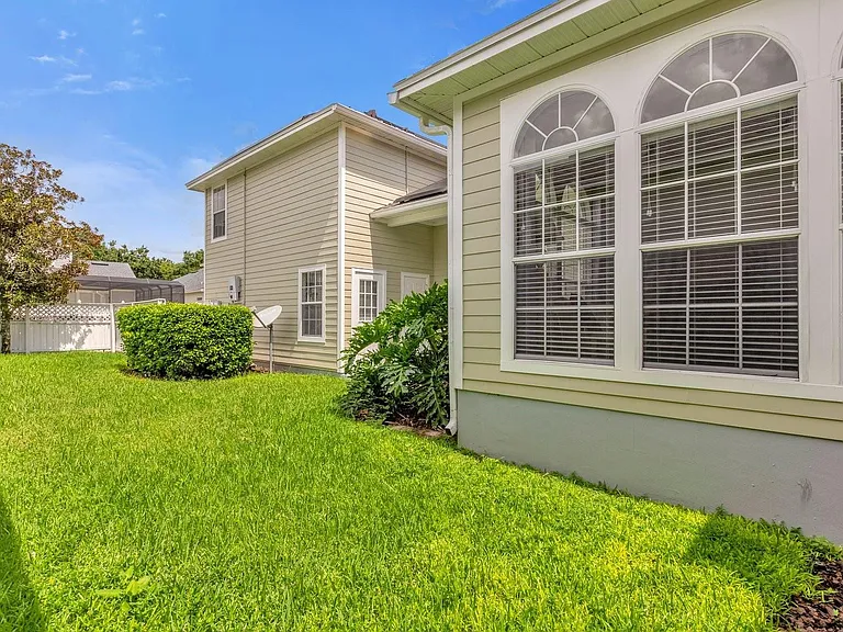604 Nadina Pl — Photo 22