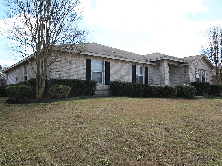 1397 Lochspring Dr — Photo 14