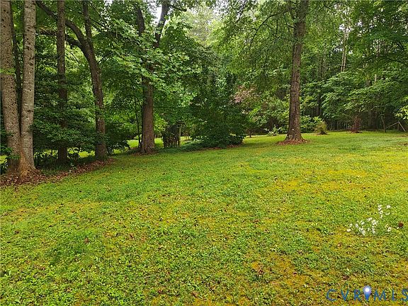 3rd image of 2855 Gaynel Dr