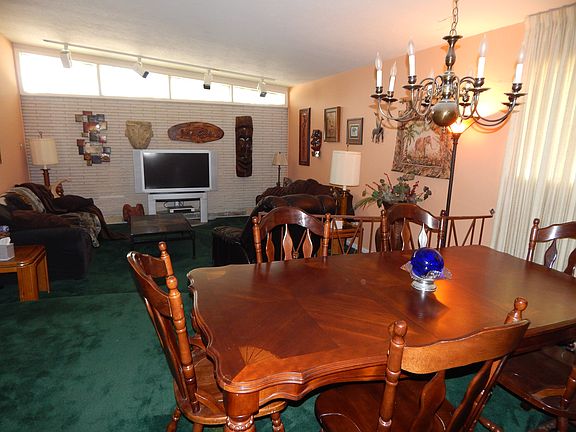 4th image of 214 Poenisch Dr