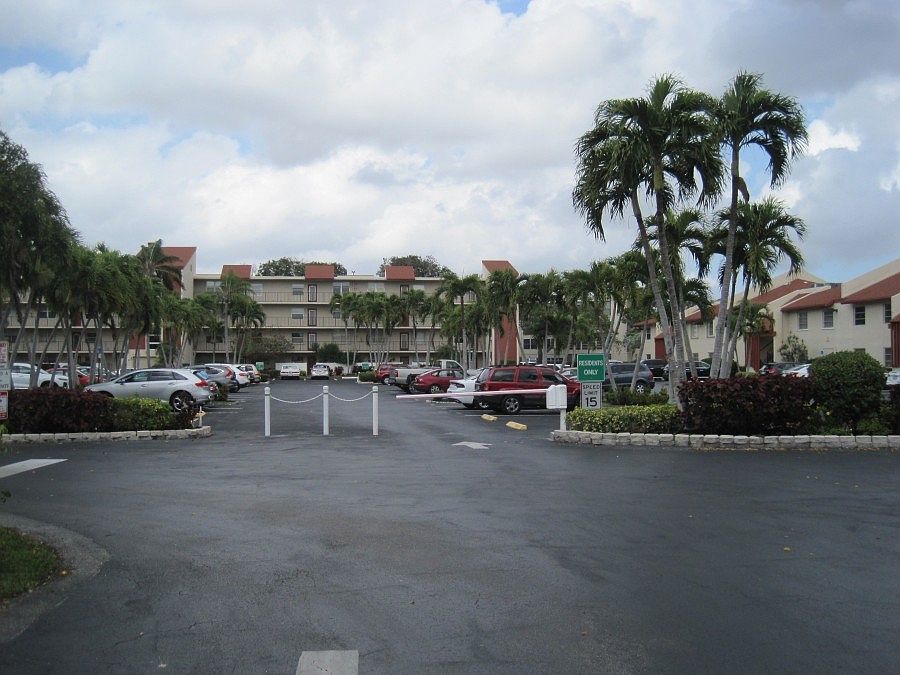 1st image of 6650 S Oriole Blvd
