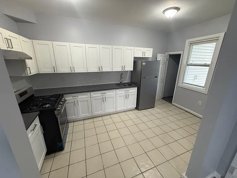 143 Mount Prospect Ave #1 — Photo 4
