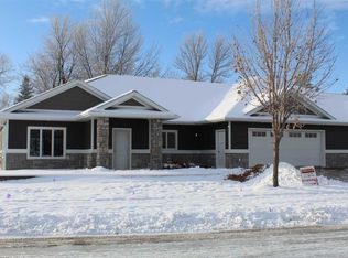 1101 Roundwind Rd, Luverne, MN 56156