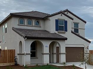 3221 Oak Park, Visalia, CA 93291