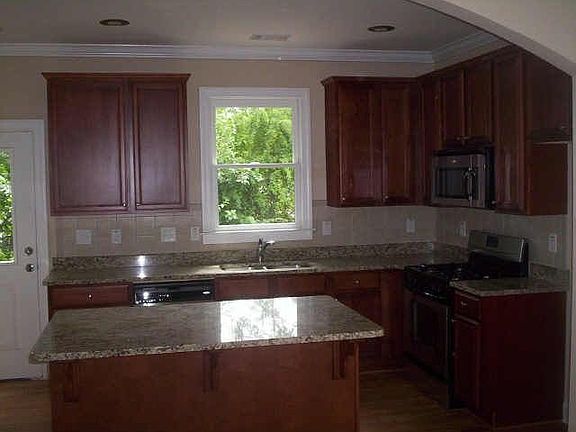 Magnificent gourmet kitchen