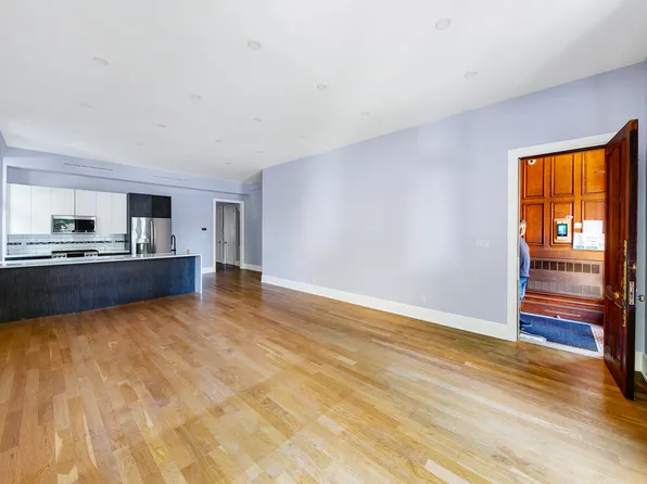 836 Carroll Street image 8 of 14