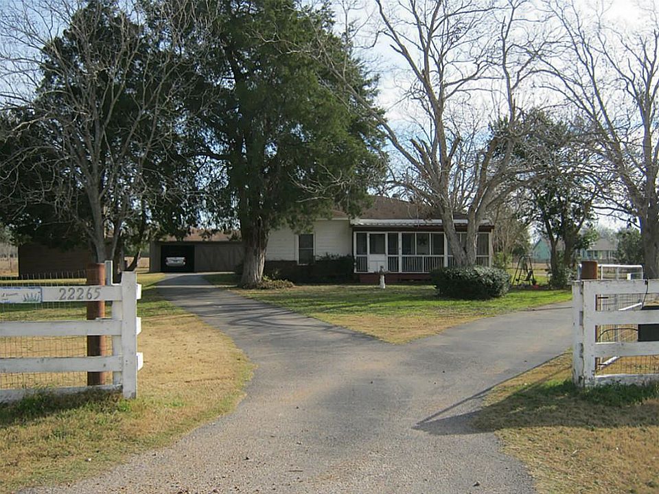 1st image of 22265 Gratehouse Ln