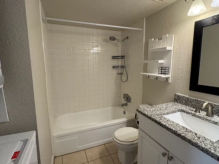 205 Lewfield Cir #205 — Photo 15