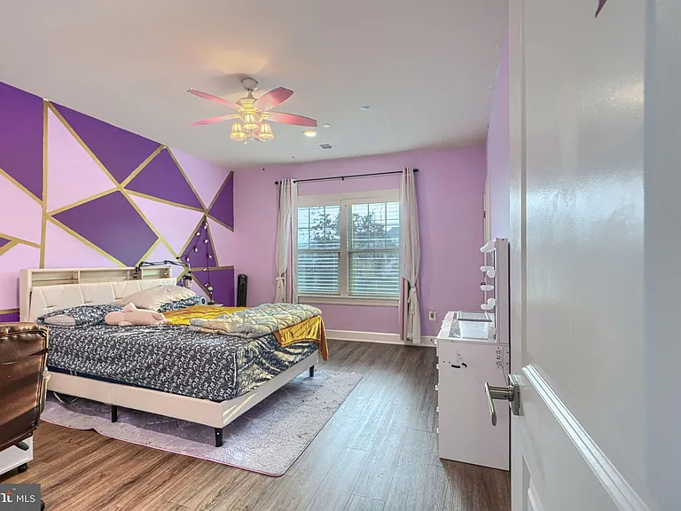 7142 Starmount Way — Photo 40