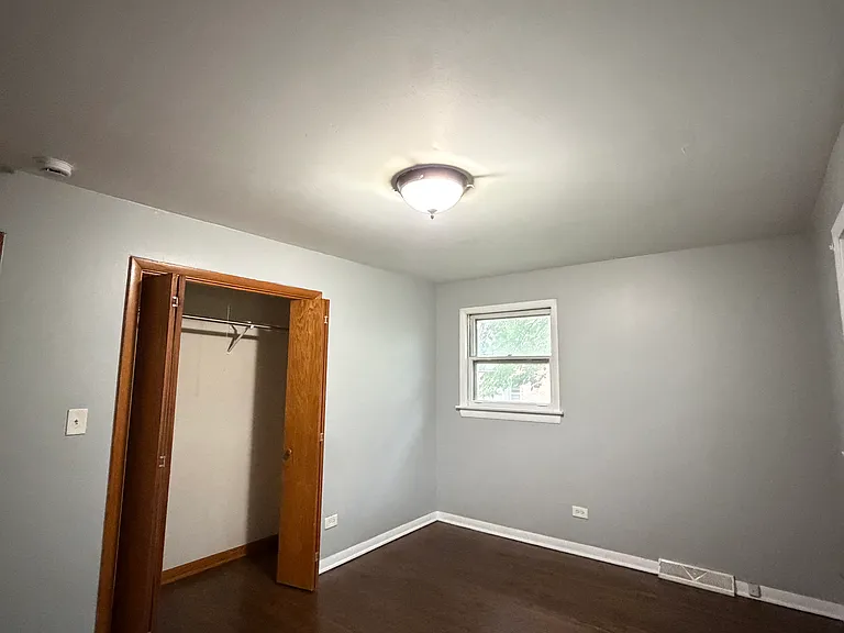 7800 Banks St #1R — Photo 9